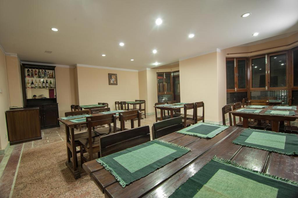 Hotel Candle Inn بوكْرا المظهر الخارجي الصورة